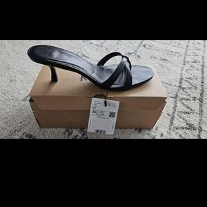 Black Women's Kitten Heeled Sandal